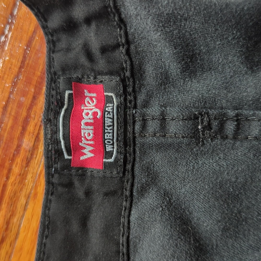 Wrangler Black Cargo Pants Durable Outdoor Style 36x34 - Picture 3 of 5